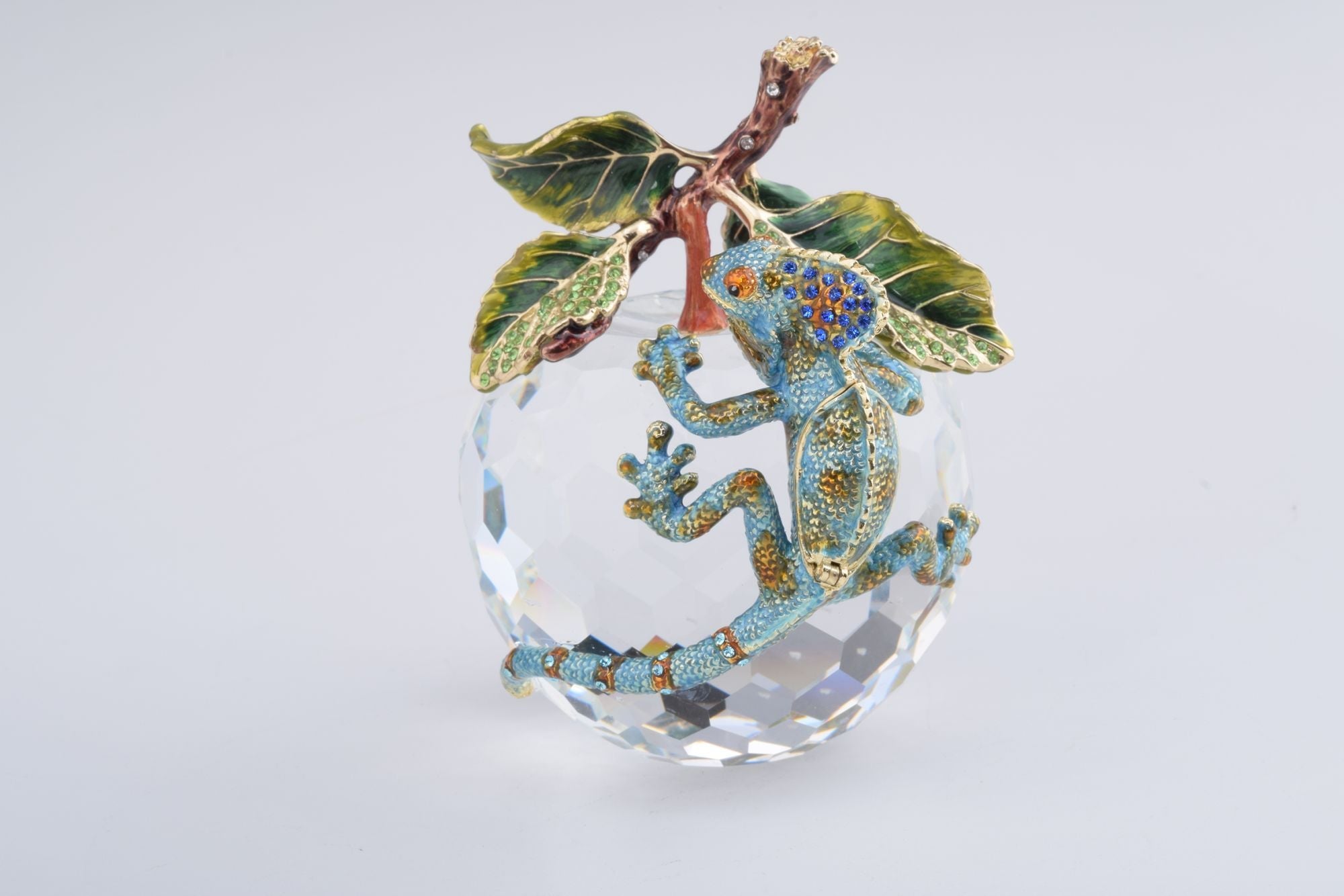 Crystal Apple with a Chameleon-2