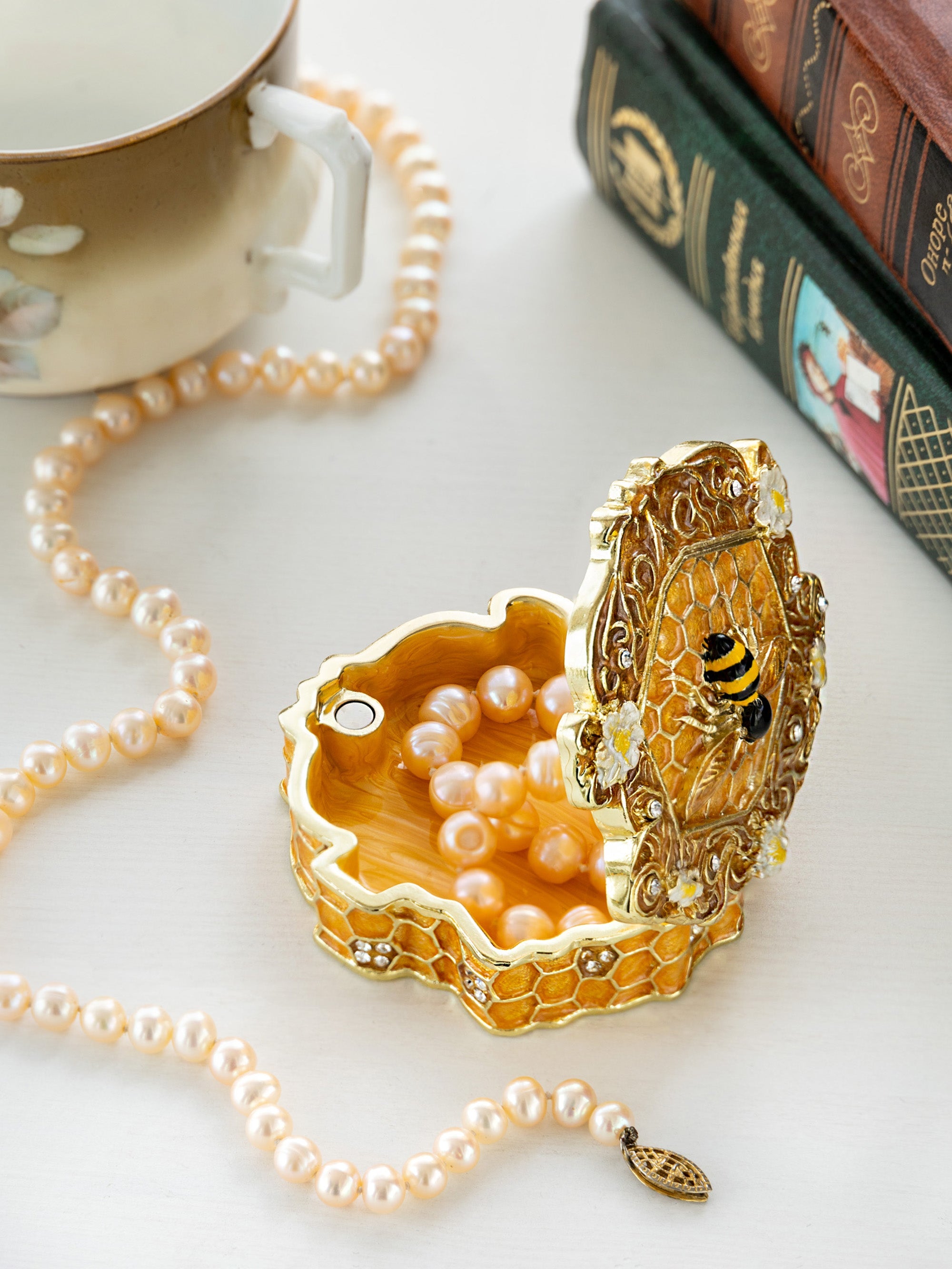 Trinket Box Honeycomb with a Bee Queen on top-1