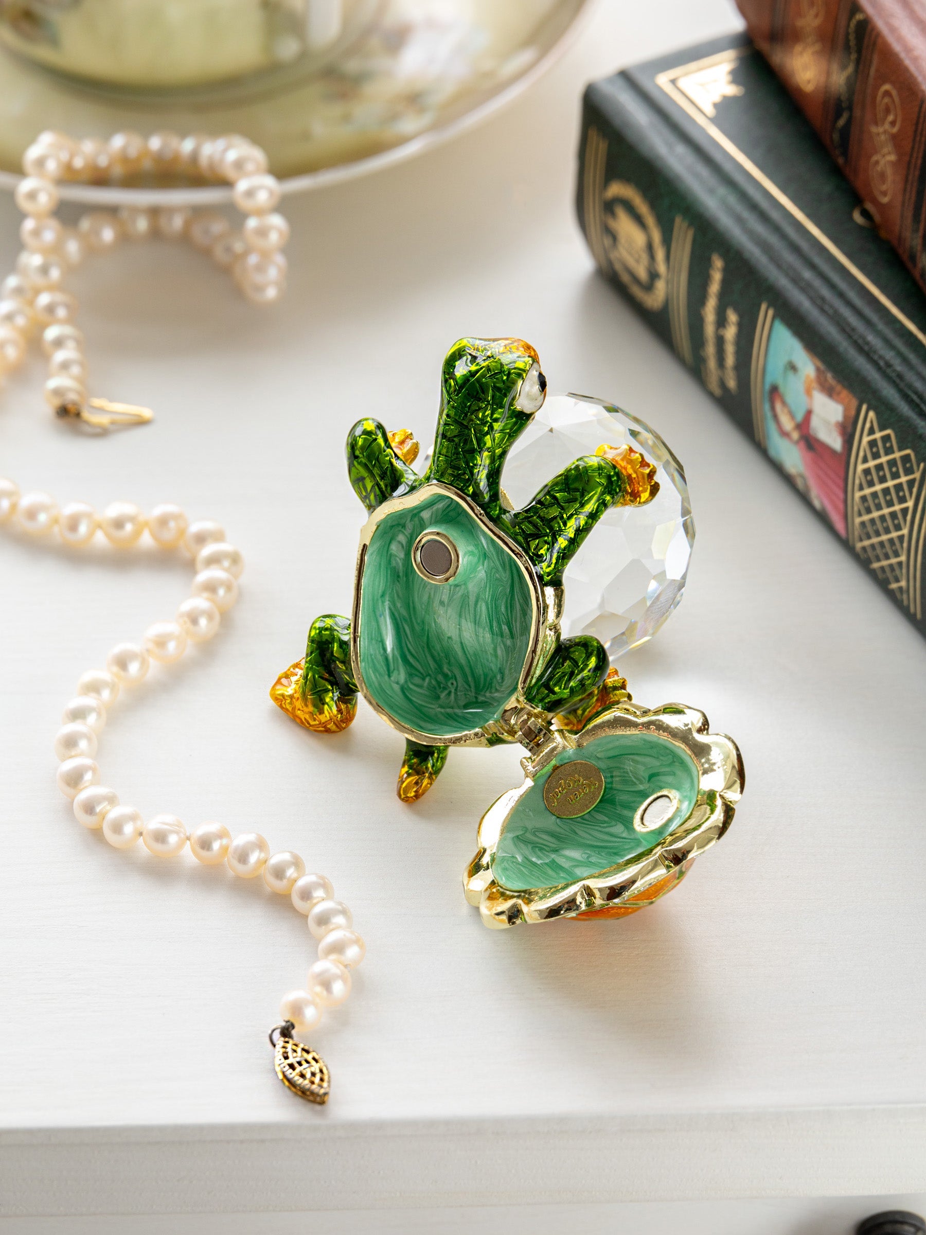 Turtle on Crystal-1