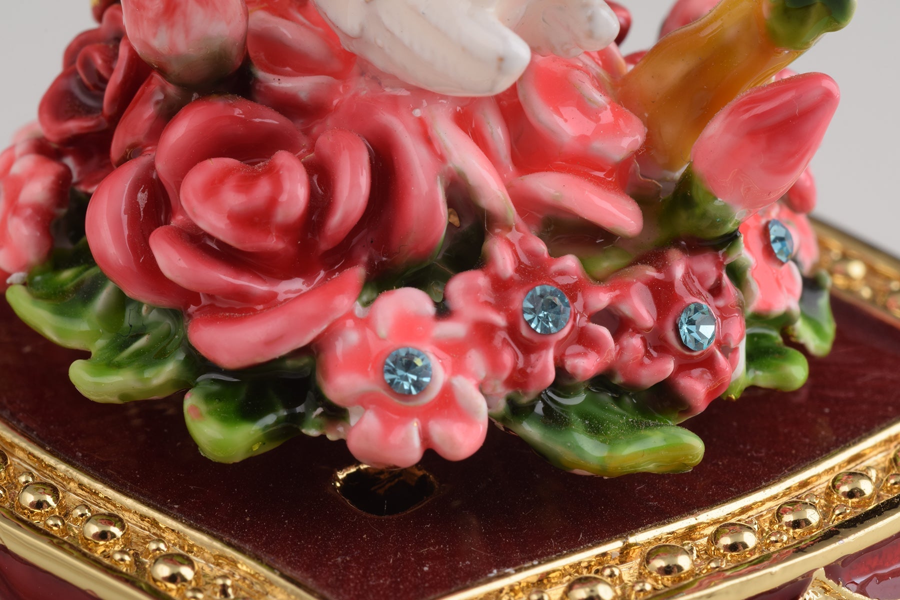 Red Decorated Box with Roses and Two White Doves-3