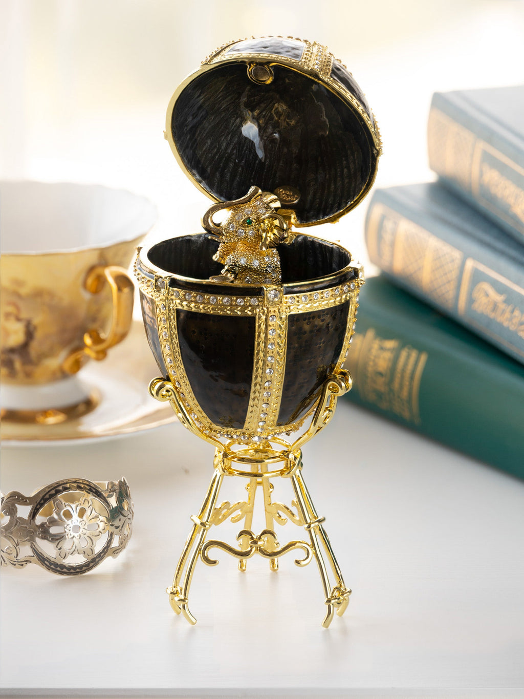 Black & Gold Egg with a Gold crystals Elephant-1