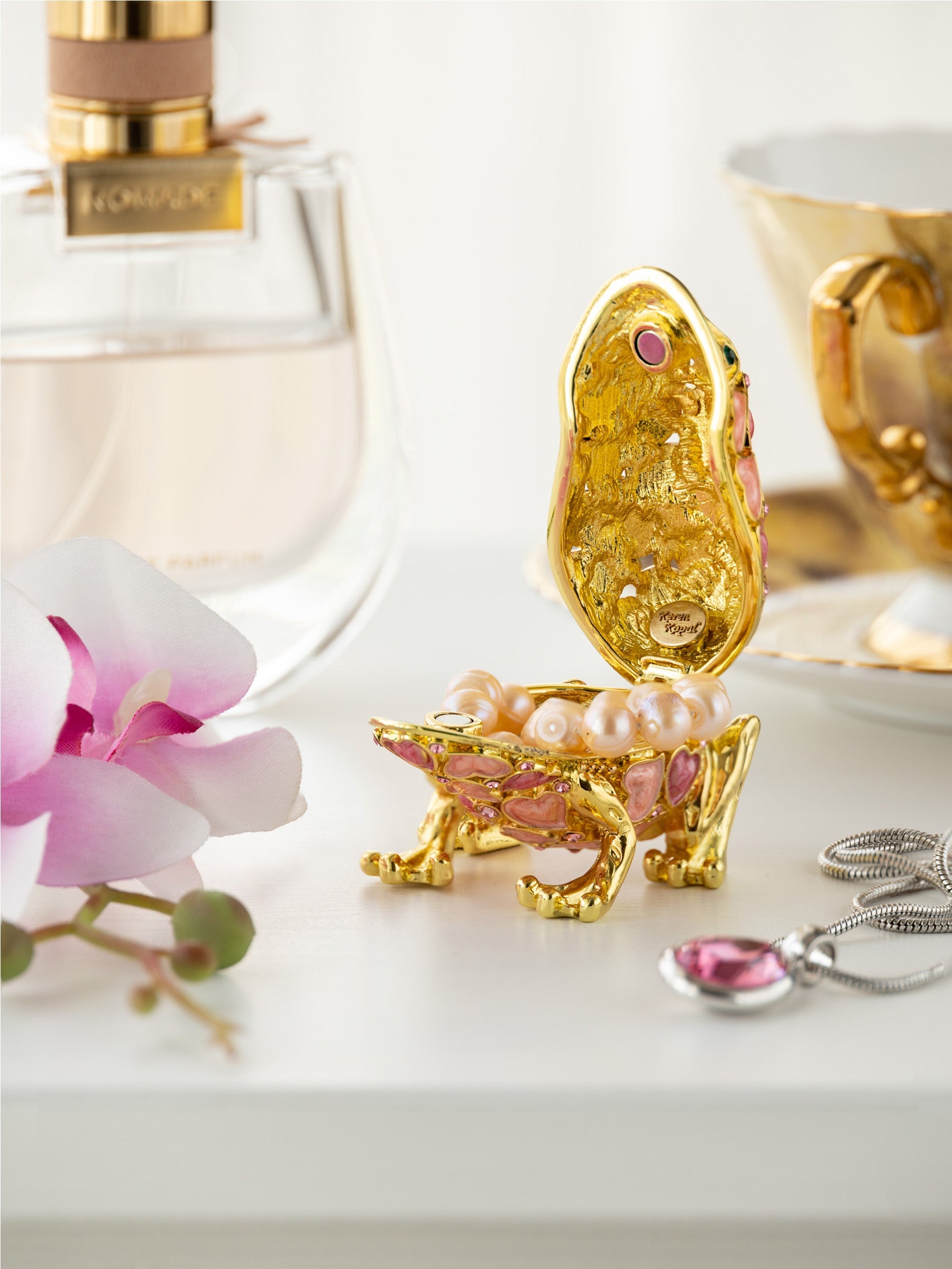 Golden Frog Decorated with Hearts-3