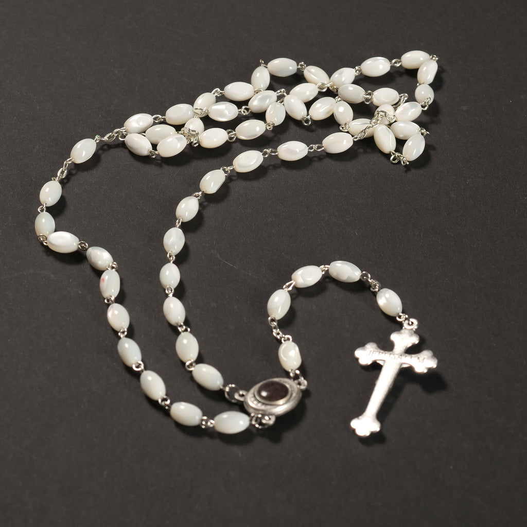 Rosenkranz mit ovalen Perlen aus Perlmutt-1
