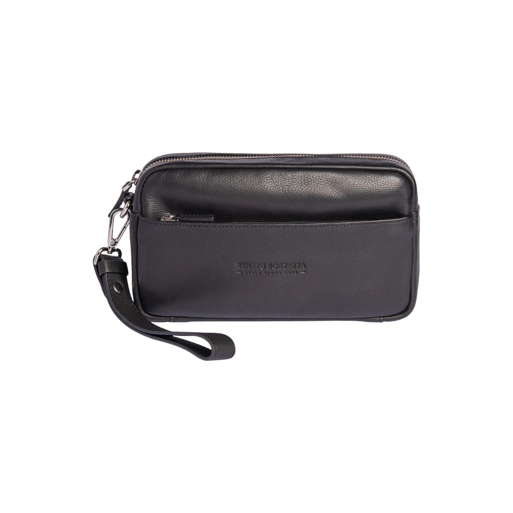 RB0046A | Pochette Uomo KEVIN con laccio da polso in Vera Pelle pieno fiore con leggera grana. Maniglia removibile. Colore Nero. Dimensioni: cm 22 x 13 x 5-0
